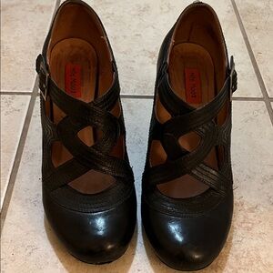 Miz Mooz Elegant Black Cross-Strap Heels